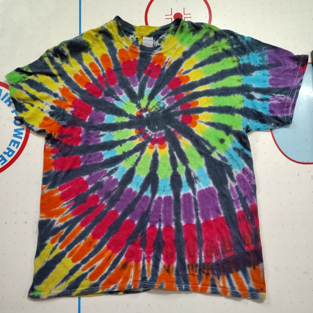 100% Cotton Gildan Tie-Dye T-Shirt - Large